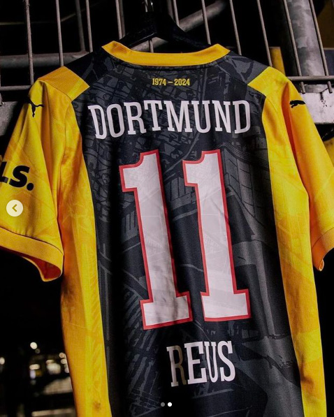 23-24 Borussia Dortmund 50th Anniversary Special Jersey